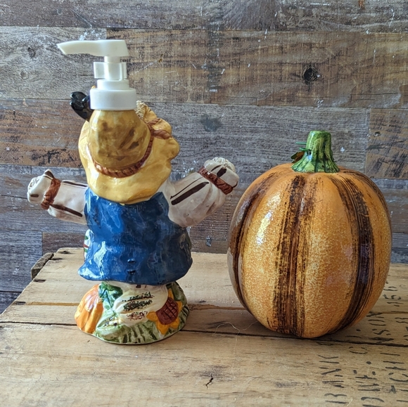 Never Used Fall 2002 Ceramic Scarecrow Soap Dispenser & Ceramic Pumpkin - Picture 5 of 8